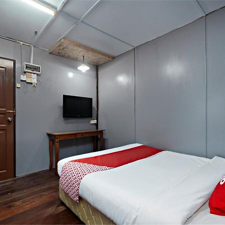 Oyo 89646 Panvill Resort Kampong Pasir Bogak Exterior photo