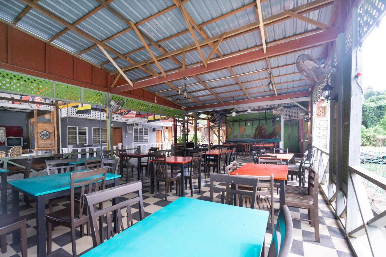 Oyo 89646 Panvill Resort Kampong Pasir Bogak Exterior photo