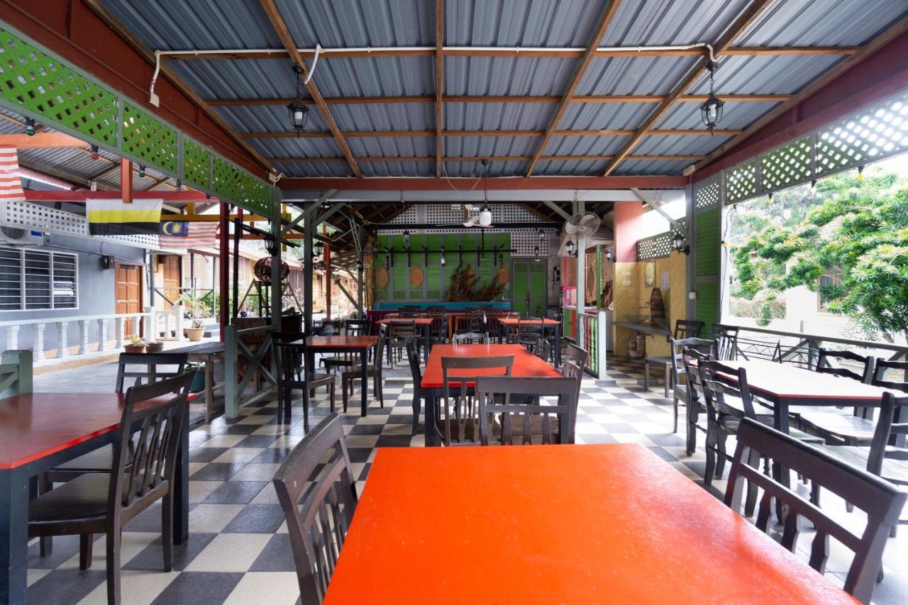 Oyo 89646 Panvill Resort Kampong Pasir Bogak Exterior photo